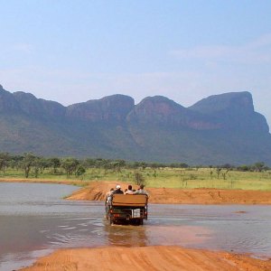 Broken dam, 2004