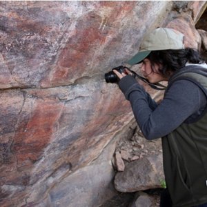 Eileen-at-a-Rock-art-site,-2010