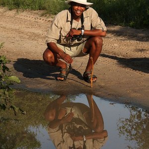 Ona-Basimane,-Okavango,-2012